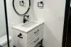 Pennicott Circle bathroom