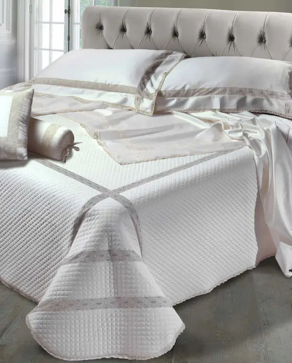 Giotto Sateen by Barbacci